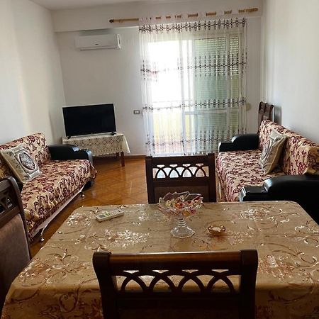 Appartamento Incantevole Con Posto Auto Privato Vlorë Eksteriør bilde