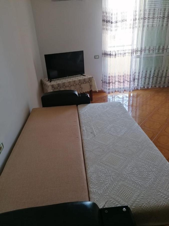 Appartamento Incantevole Con Posto Auto Privato Vlorë Eksteriør bilde