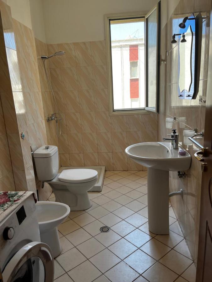 Appartamento Incantevole Con Posto Auto Privato Vlorë Eksteriør bilde
