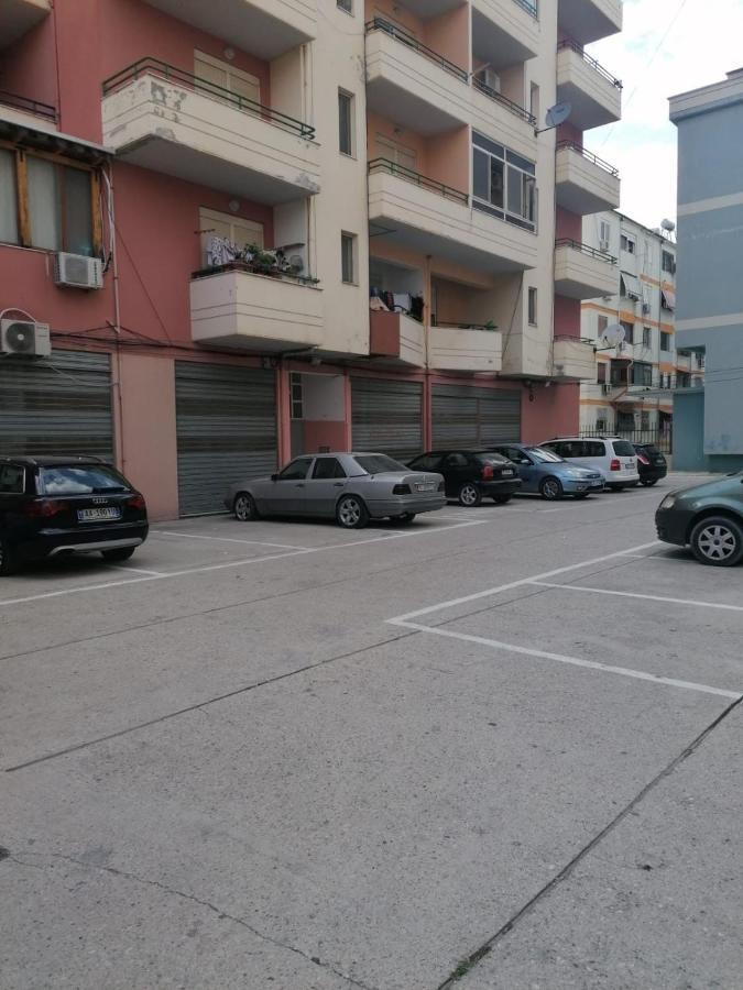 Appartamento Incantevole Con Posto Auto Privato Vlorë Eksteriør bilde