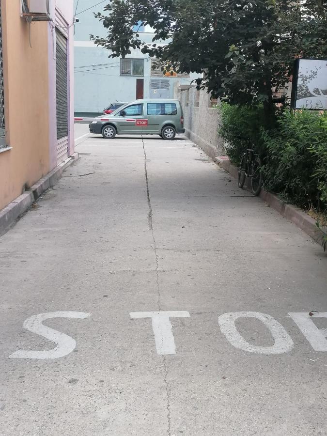 Appartamento Incantevole Con Posto Auto Privato Vlorë Eksteriør bilde