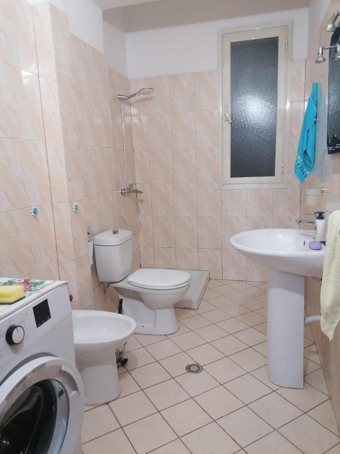 Appartamento Incantevole Con Posto Auto Privato Vlorë Eksteriør bilde